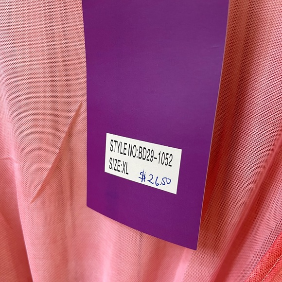 Essence Beach cover brand new with tags! - Picture 3 of 4